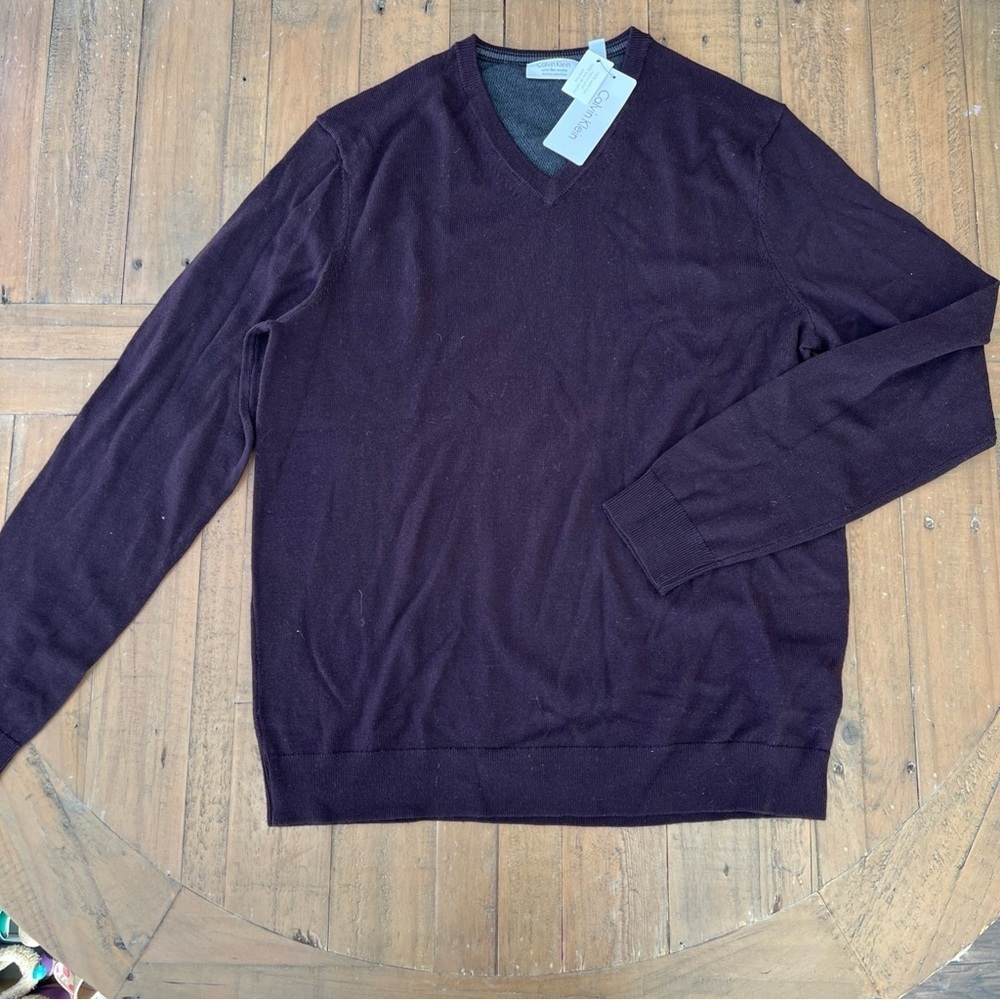 Calvin Klein Extra Fine Merino Wool V-neck Sweater Mens Medium Dark Chestnut NWT - Picture 2 of 10